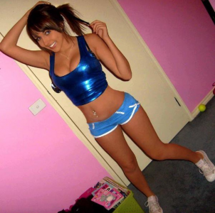 Hot cheerleader acts like a bitch on erotic cam show